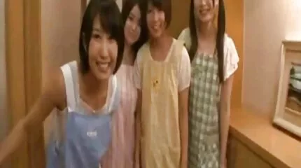 แอร์โฮสเตสสาวชาวรัสเซียโดนเย็ดในทางเดินแคบๆ คลิป วีดีโอ หนัง x
