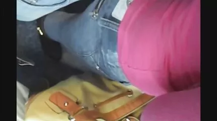 Maramoyka ดู คลิป วีดีโอ หลุด fucks กับเพื่อนบ้านภายใต้การดูแลของแม่เลี้ยงของเธอ