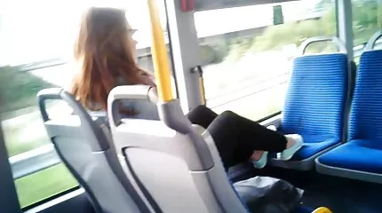 Nina ขอ ดู วีดีโอ โป๊ fucks ครูสอนโยคะและกินน้ำเชื้อ